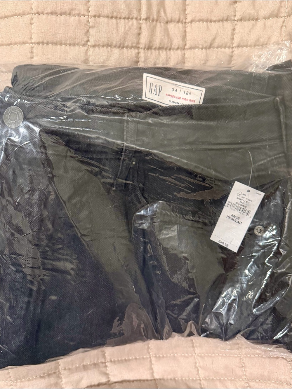 GAP women high rise ultra soft horseshoe jeans in black wash NWT size 34/18r